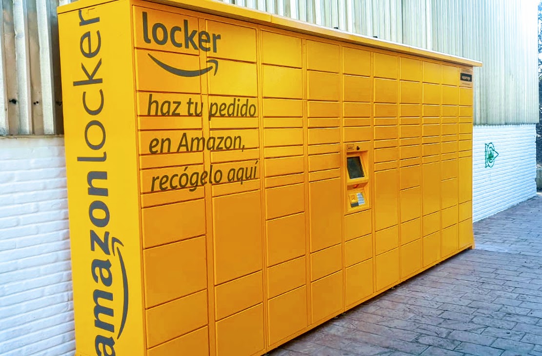 Amazon locker.jpg